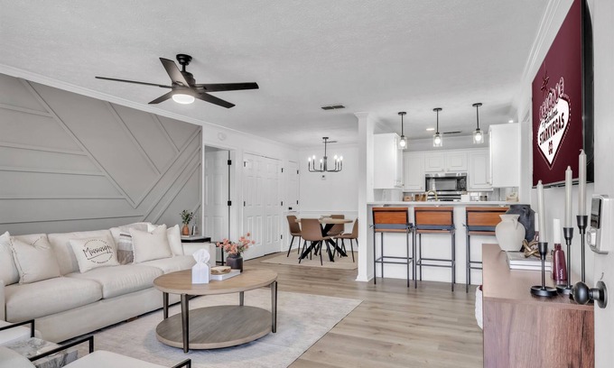 Starkville House | Game Day Stay — Comfort & Convenience by MSU