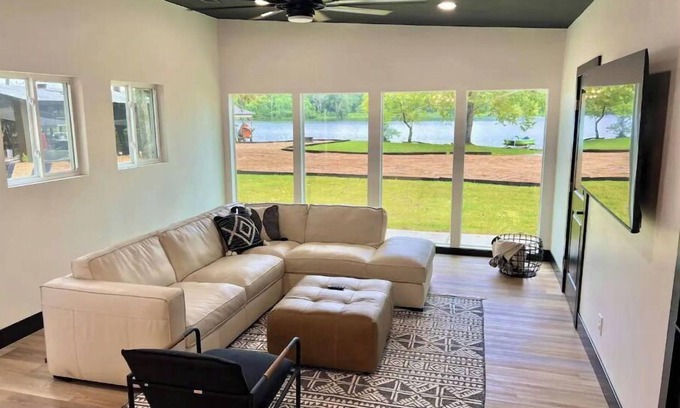 Wetumpka House | Game Day Suites on Jordan