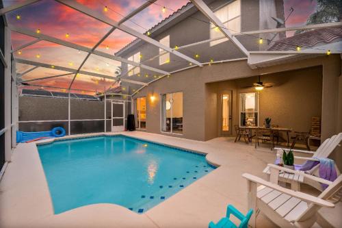 Tuscan Hills House | Game Room + Private Heated Pool + 8 MI to Disney
