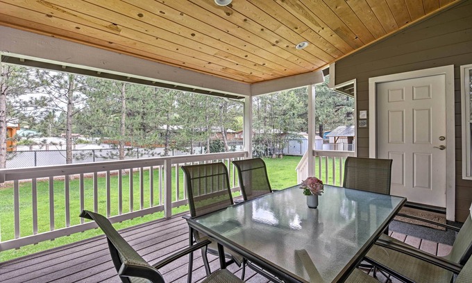 Pinetop-Lakeside House | Game Room, Yard, Deck & Fireplace: Lakeside Home