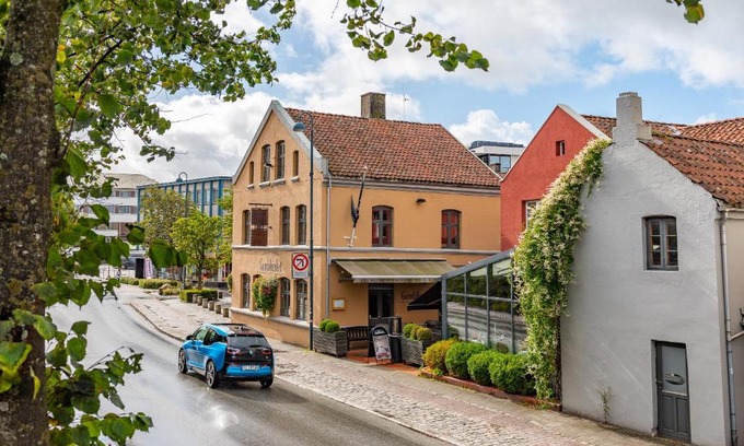 Sandnes Hotel | GamlaVærket Gjæstgiveri og Tracteringssted