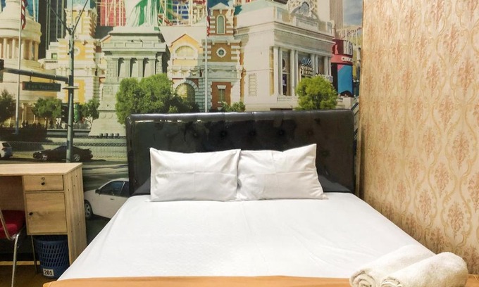 Klojen Hotel | Gangnam Hotel near Mall Olympic Garden Malang Mitra RedDoorz