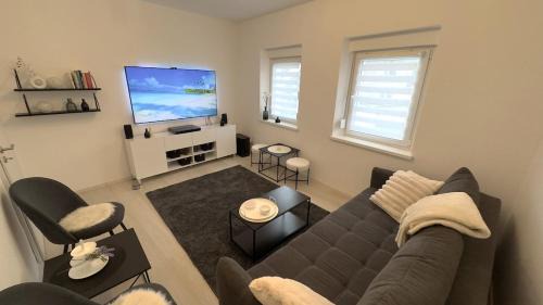 Wittlich House | Ganzes Haus in Innenstadt für 3 Küche Terrasse