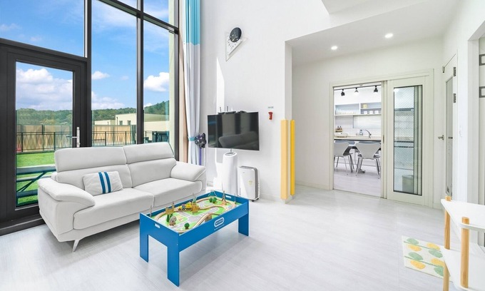 Buk House | Gapyeong 204kids Poolvilla