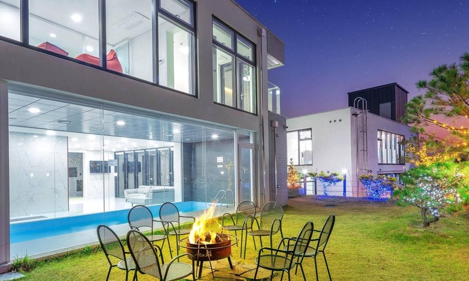 Oeseo House | Gapyeong The Bereuso Poolvilla
