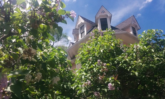 Manitou Springs Historic District Cottage | Garden Cottage - downtown Manitou Springs