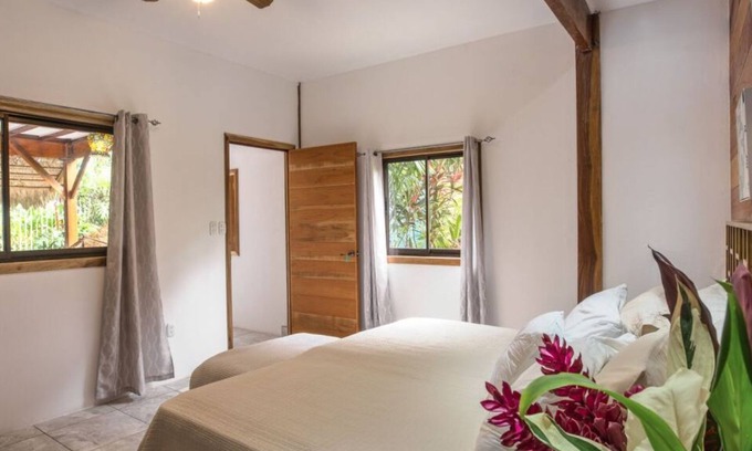 Puerto Viejo de Talamanca Villa | Garden View #3