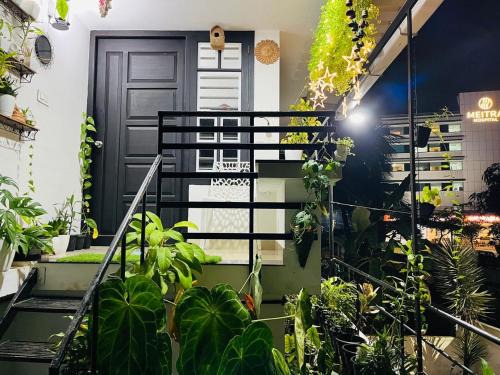 Kozhikode House | Garden view home stay for family near meitra hospital