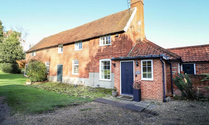 Hadleigh House | Gardener's Cottage