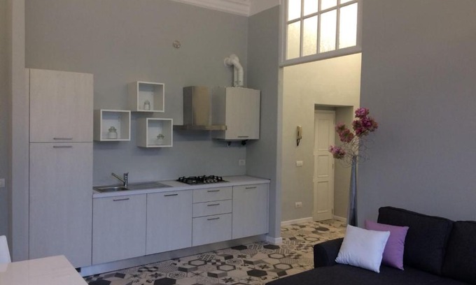 Angera House | Garibaldi 1