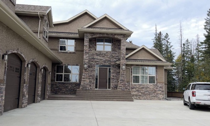 Hinton Villa | Gateway for Jasper Vacations in an Oversized Luxury Royal Mansion at Hinton