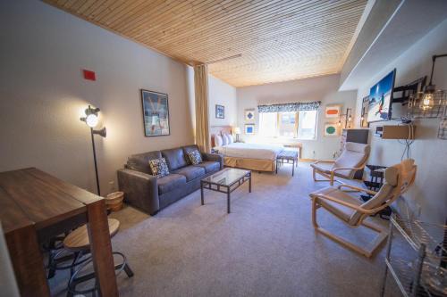 Mountain House House | Gateway Lodge 5054 by SummitCove Lodging