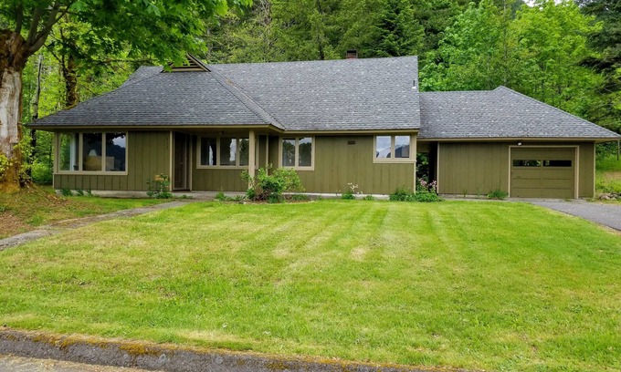 Carson House | Gateway to the Gifford Pinchot National Forest
