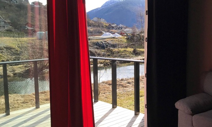 Gaupne Hotel | Gaupnetunet Hotell og Hytter