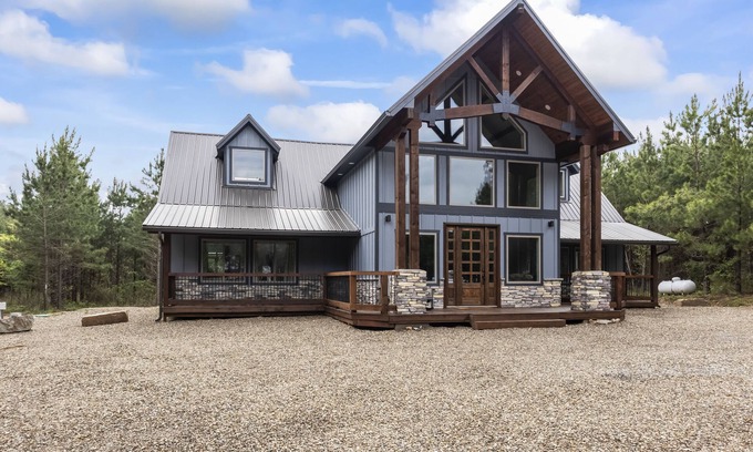 Broken Bow Cabin | Geauxin' All Inn -Gameroom, Bunks, Spacious Covered Deck, Paved Rd, Hot Tub