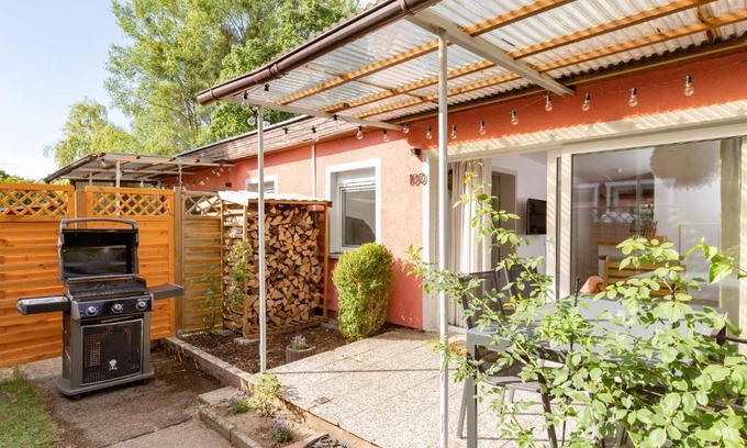 Joachimsthal House | Gemütliches Tinyhouse Bungalow mit Kamin & Sauna am See