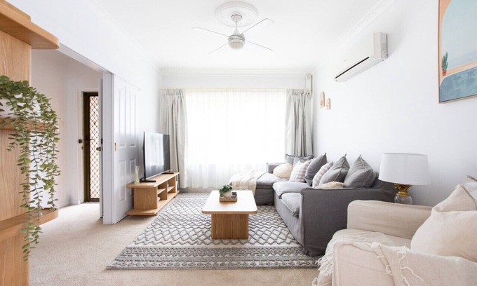 Glenelg East House | Gem on Sixth - Beach - WiFi - Tram