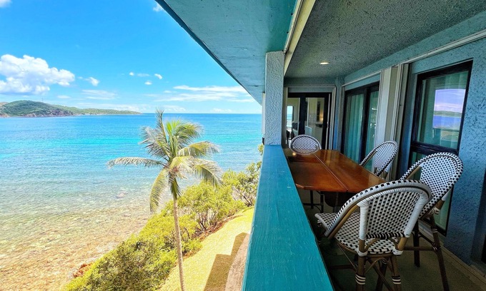 Bolongo Bay Condo | Generator! 4BR remodeled, w/BEACH and 3 POOLS!