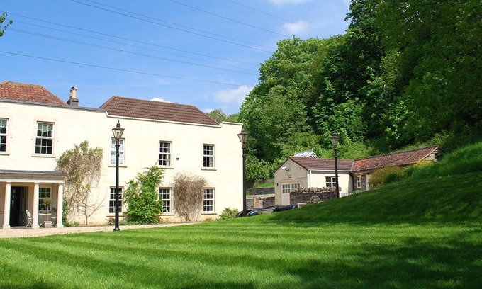 Upton Cheyney House | Georgian House with Indoor Swimming Pool