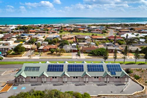 Mount Tarcoola Hotel | Geraldton Motor Inn