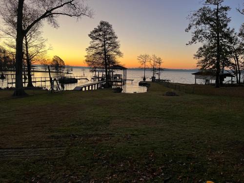 Lake View Villa | Getaway