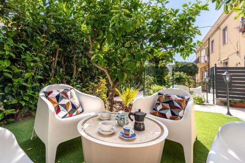 Syracuse Apartment | Gianna e Mimmo Apartments with Garden by Wonderful Italy