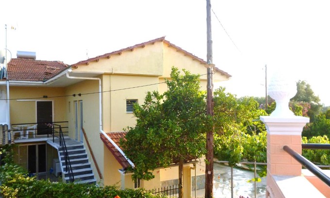 Agios Georgios Pagon Apartment | Giannis