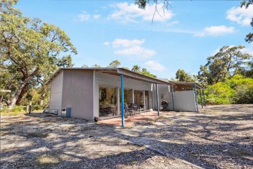 Forge Creek House | Gippsland - Waterfront Retreat