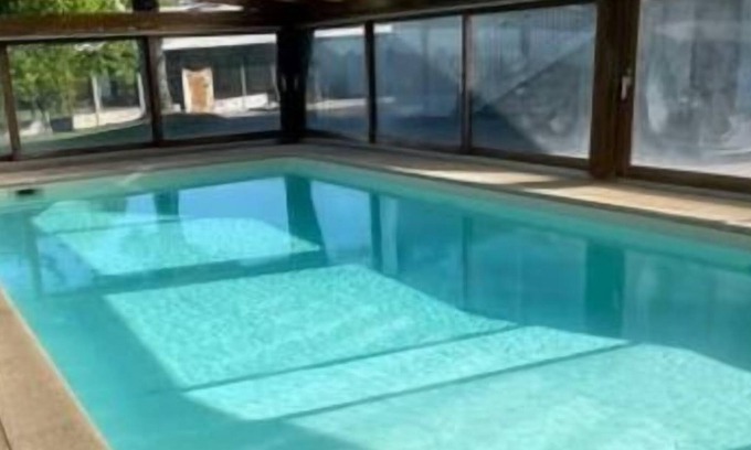 Auriac-du-Perigord Bed & Breakfast | Gite 05-With heated indoor swimming pool