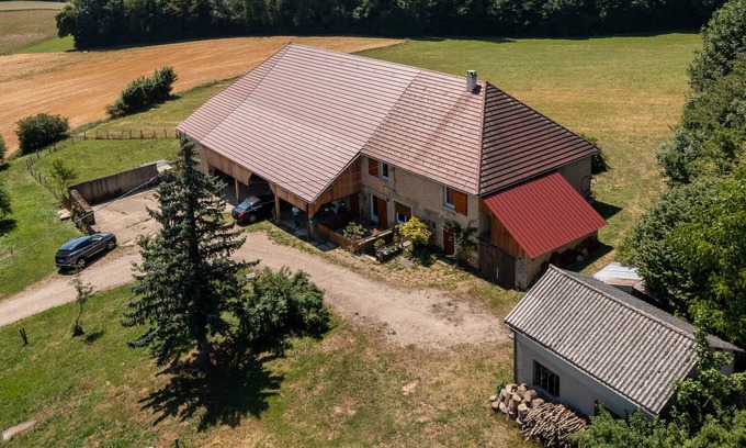 Frontenay House | Gite de campagne jura pour 10 personnes