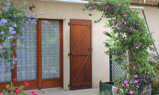 Goutz Cottage | GITE in small hamlet of Lomagne gersoise