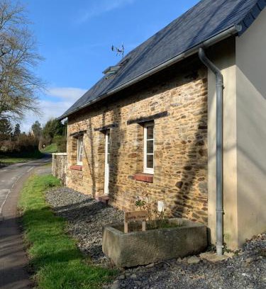 Livry House | Gite " La petite maison"