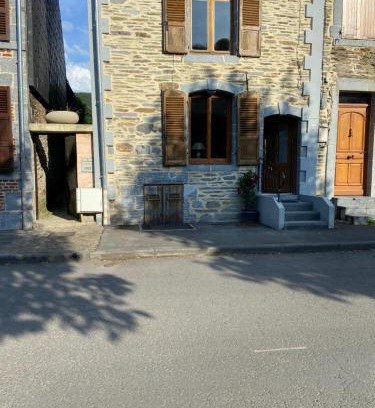 Fumay House | gite le CARMEL
