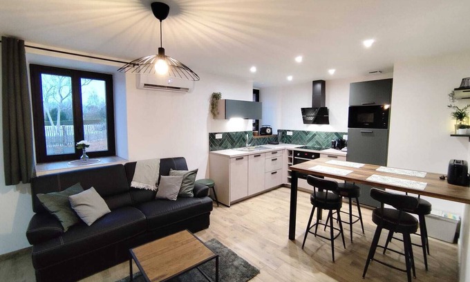 Roz-sur-Couesnon House | Gite "Le Saint Revert" near Mont St Michel with SPA!