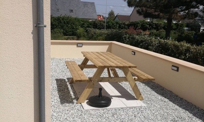 Surtainville House | Gîte located 150 metres from the beach