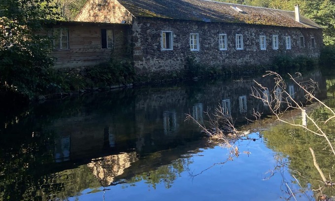 Aleu Cottage | Gite Loutre - charming riverside cottage, tranquil and dog-friendly