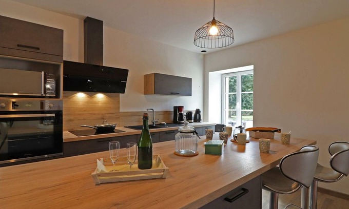 Merri Cottage | Gite Merri, 5 bedrooms, 12 persons