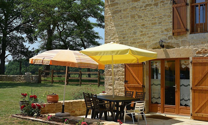 Villeneuve d'Aveyron Cottage | Gite Villeneuve, 2 bedrooms, 4 persons