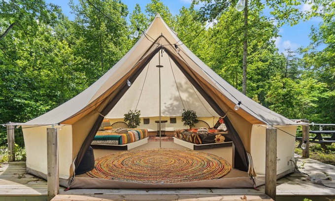 Stanton RV Rental | Glamping Yurt #2 in Red River Gorge with Wooded Views & Bathhouse