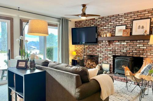 Bartlett Apartment | Glen Condo with Mountain Views Walk to Story Land