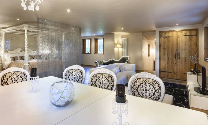 Banknock Other | Glenskirlie House & Castle