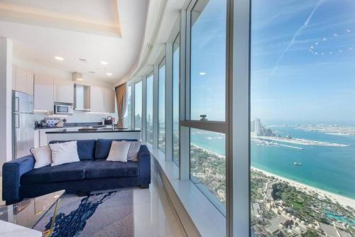 Dubai Media City Apartment | GLOBALSTAY Palm View