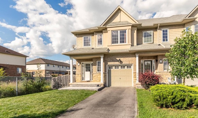 Stoney Creek Villa | GLOBALSTAY. Unique 3BR 2.5BA Townhome.HOT TUB, SAUNA,GYM,BBQ