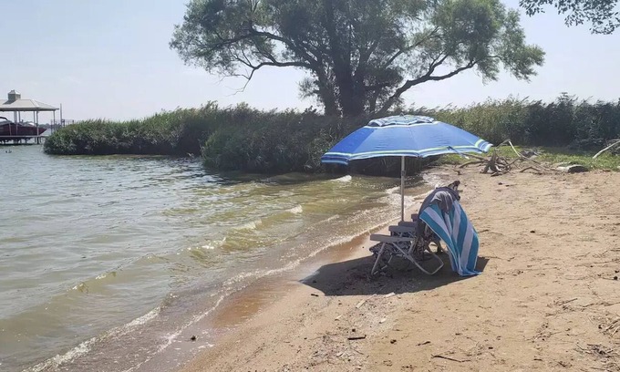 Rowlett House | Go jump in the Lake-Ray Hubbard