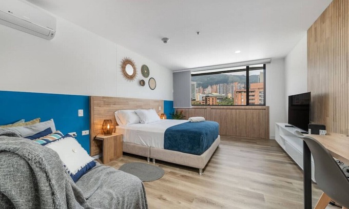 La Aguacatala Apartment | Go Living 1010 · Modern Loft near Milla de Oro & AC - Coworking