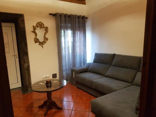 Angra do Heroismo House | Golden House
