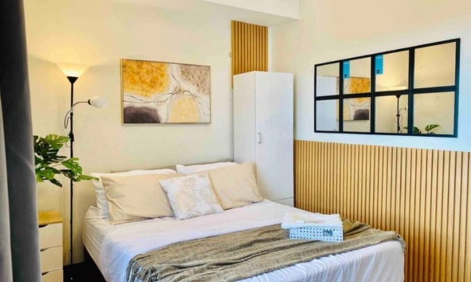 Cagayan de Oro Condo | Golden Studio Condo in Lovely Cagayan de Oro with FREE WiFi