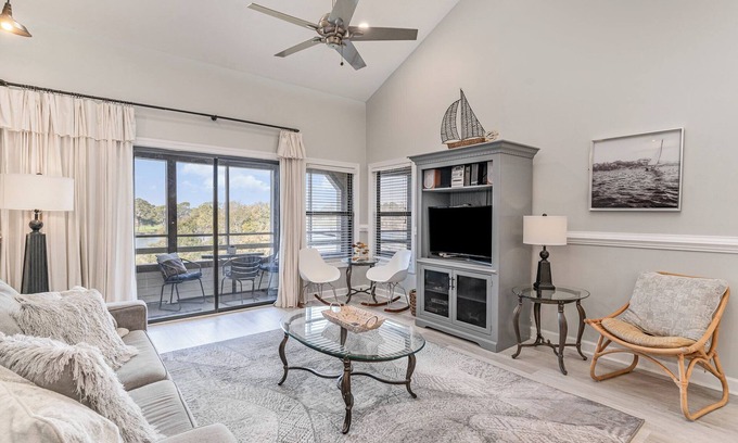 The Dunes Condo | Golden Tee Arcade, Pool & Water &Golf Course Views