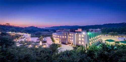 Panchkula Hotel | Golden Tulip Chandigarh, Panchkula