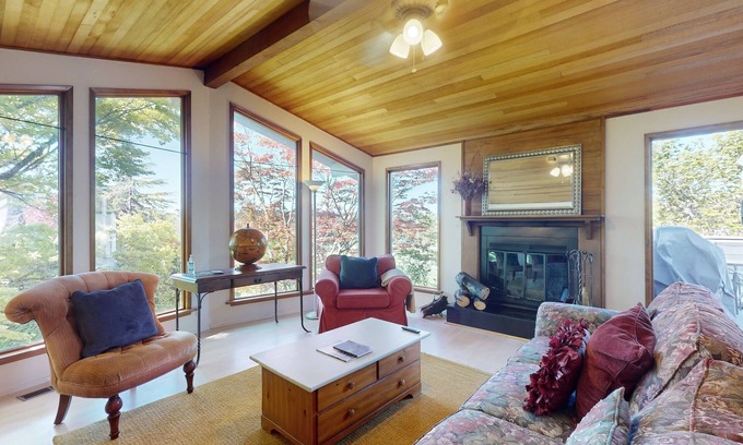 Bainbridge Island House | Golf-course-view house with deck, fireplace, grill - near ferry